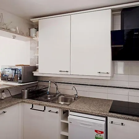 Too Menuda By Interhome